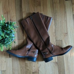 Sam and Libby brown ridding boots.